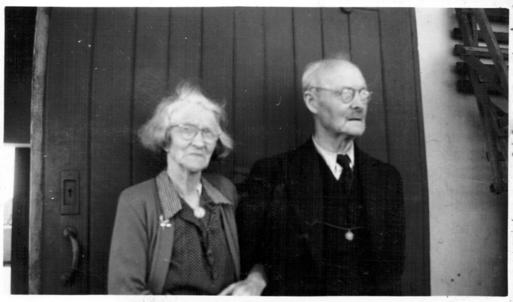 Barbara and Patrick Singer Fowler, 1946 