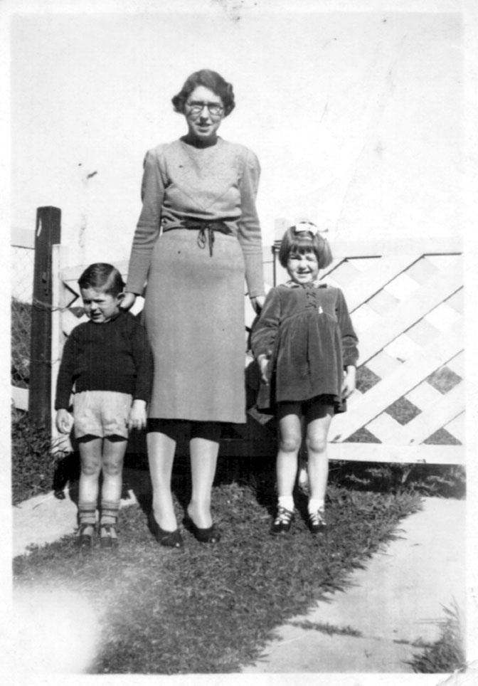 John with Jimmy and Barbara Fowler at Solitary Street, 1940