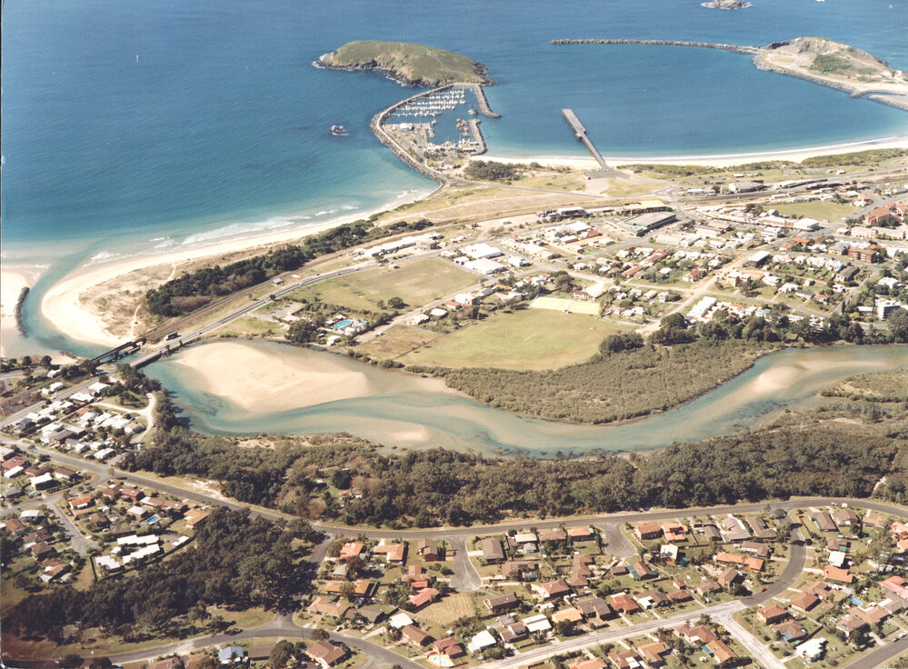 Aerial view of Coffs Creek and the Marina, August 1990