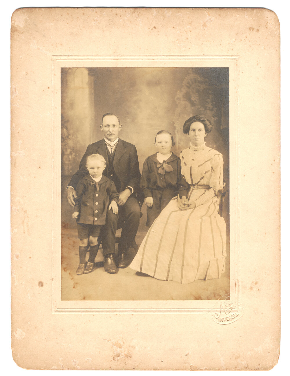 The family of Frank and Hetta Hoschke, December 1910 