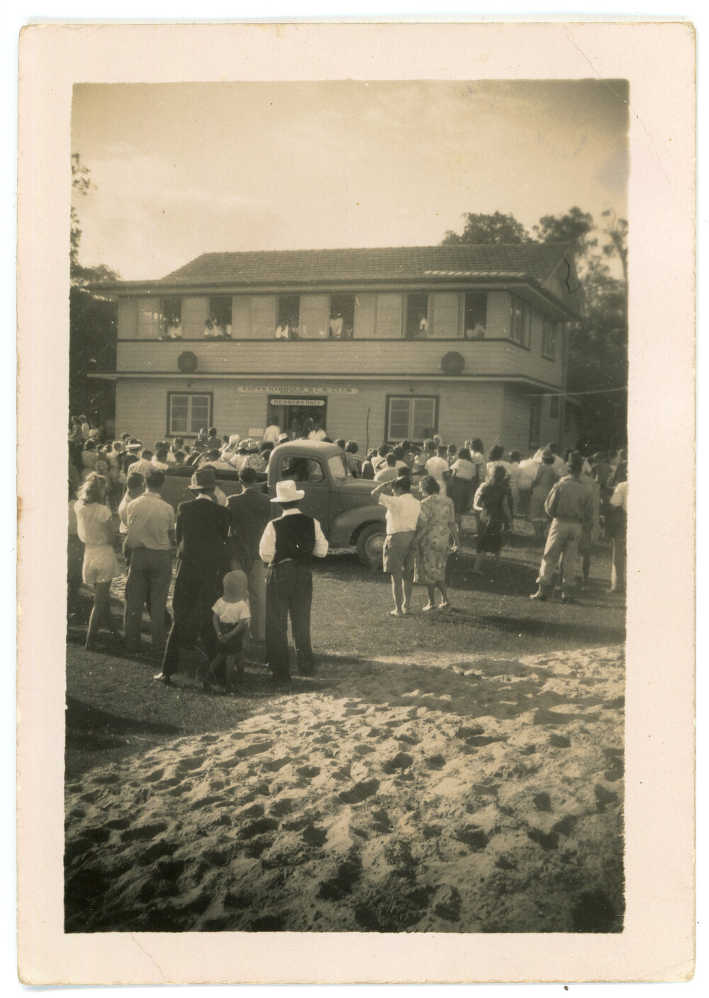 Opening of the second Coffs Harbour Surf Club at Park Beach Reserve, 21 October 1945