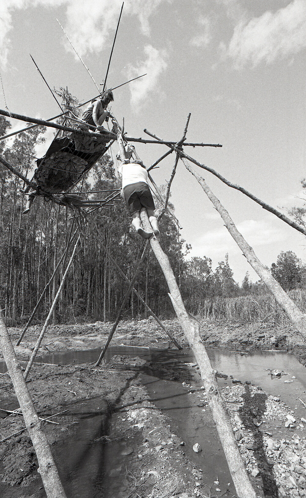 Fine balance on a tepee, 25 November 1991