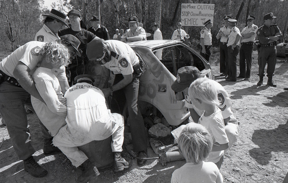 Extracting a protestor, late 1991