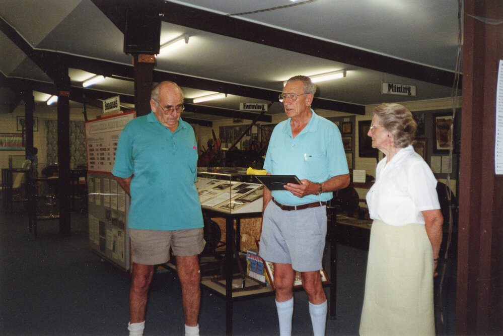 Presentation of the Ringwood Award to Ray Kratz, 1996