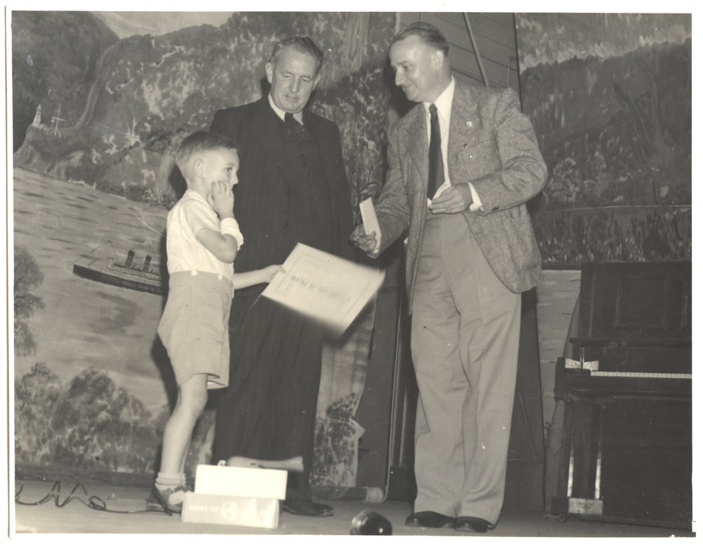 Jack Gerard presenting award to Ian Hamey, 1945