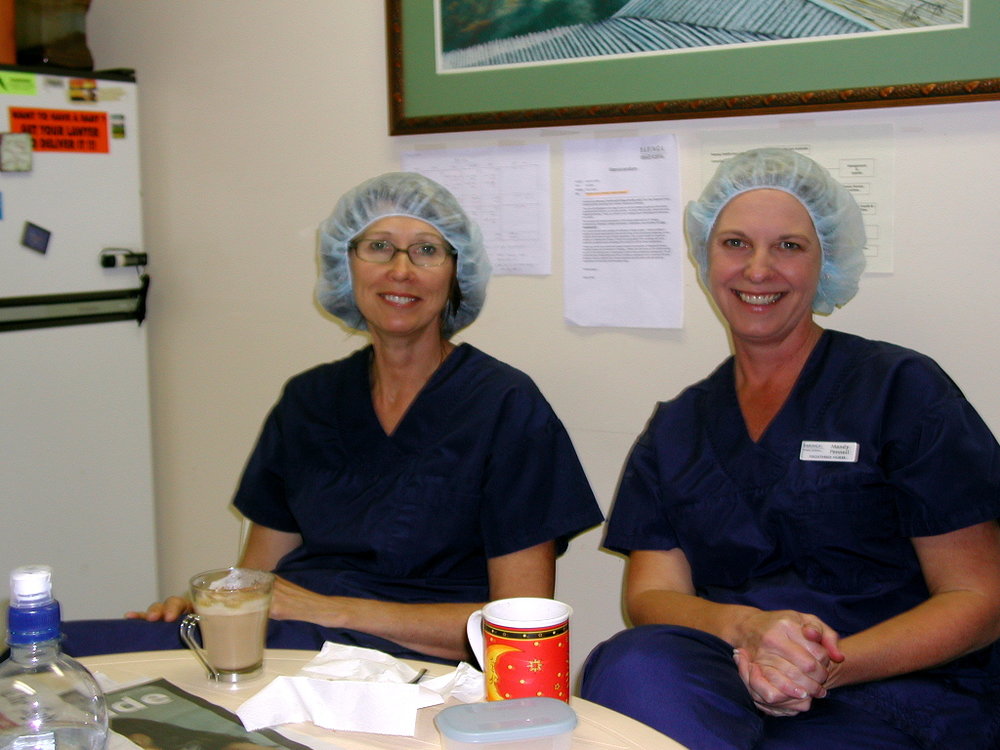 Theatre Sisters Joy Walsh and Amanda Pennell at Baringa Private Hospital, 2006