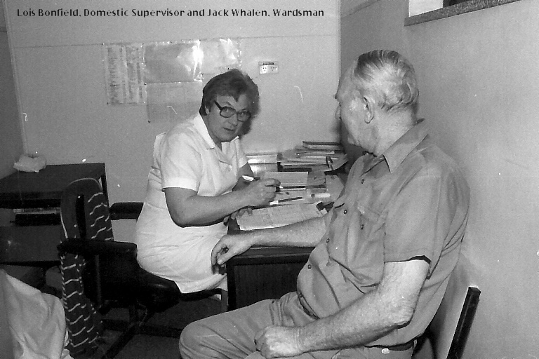 Lois Bonfield and Jack Whalen at the old Coffs Harbour Hospital, 1985