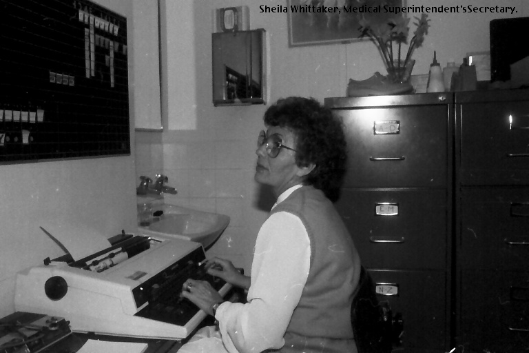 Sheila Whittaker at the old Coffs Harbour Hospital, 1985