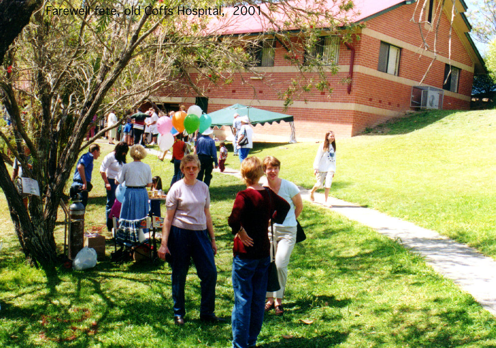 Farewell fete in the gardens of the old Coffs Harbour Hospital, 2001