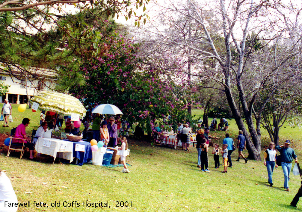 Farewell fete in the gardens of the old Coffs Harbour Hospital, 2001