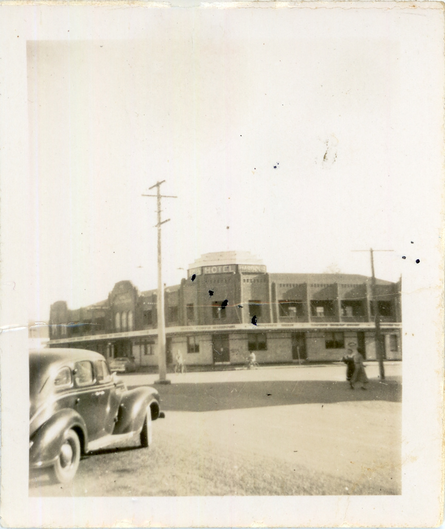Coffs Harbour Hotel on the corner of Main and Grafton Streets, 1938