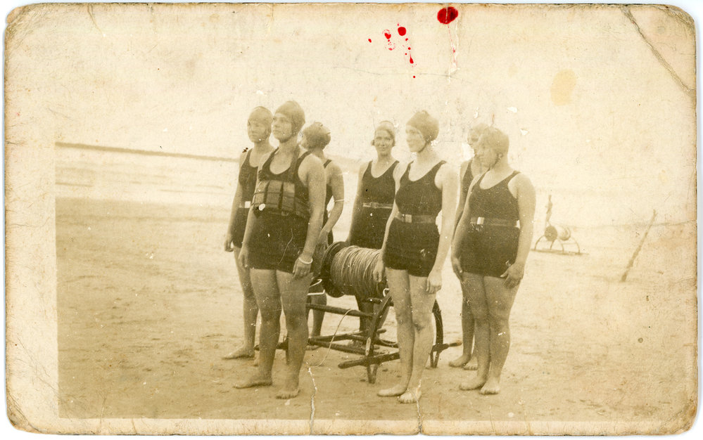 Coffs Jetty Ladies' Surf Life Saving club, 1920s