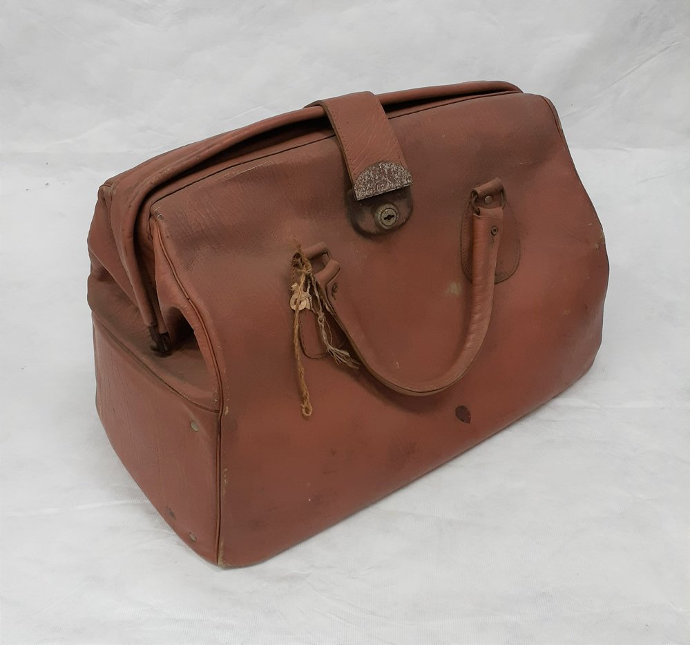 Gladstone Bag