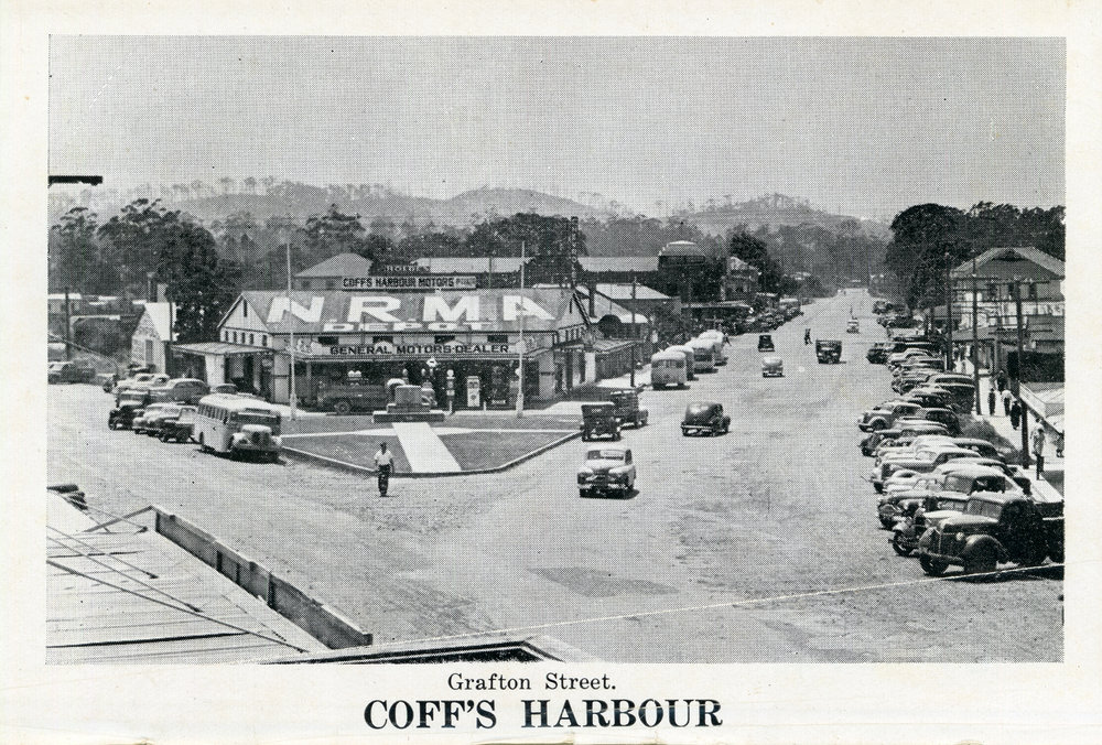 Moonee Street and the main highway