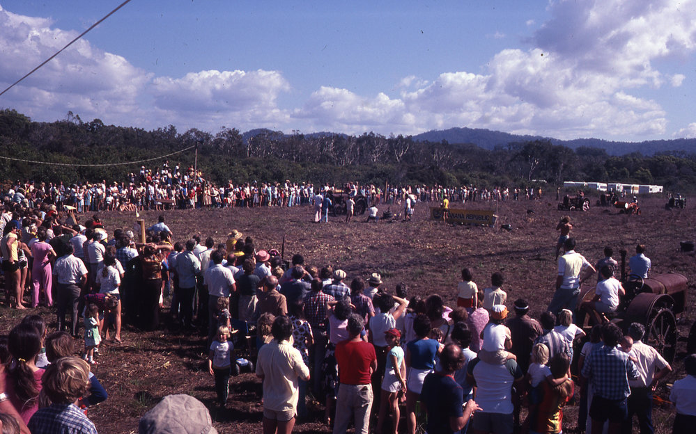 Emerald Beach tractor races celebrate the Banana Republic, c.1981