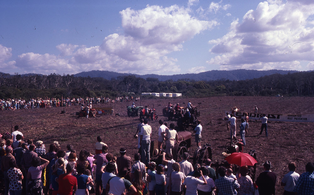Emerald Beach tractor races celebrate the Banana Republic, c.1981