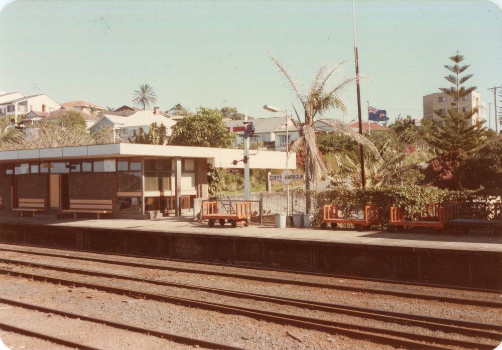 Coffs Harbour Railway platform and tracks, c.1970s
