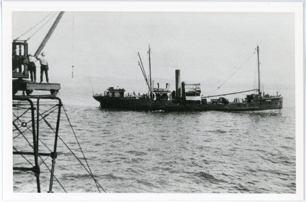 Supply ship off the gantry at South Solitary Island