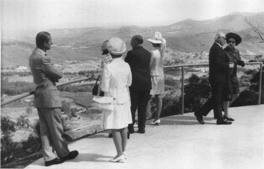 The Royal family at Bruxner Park Lookout, April 1970