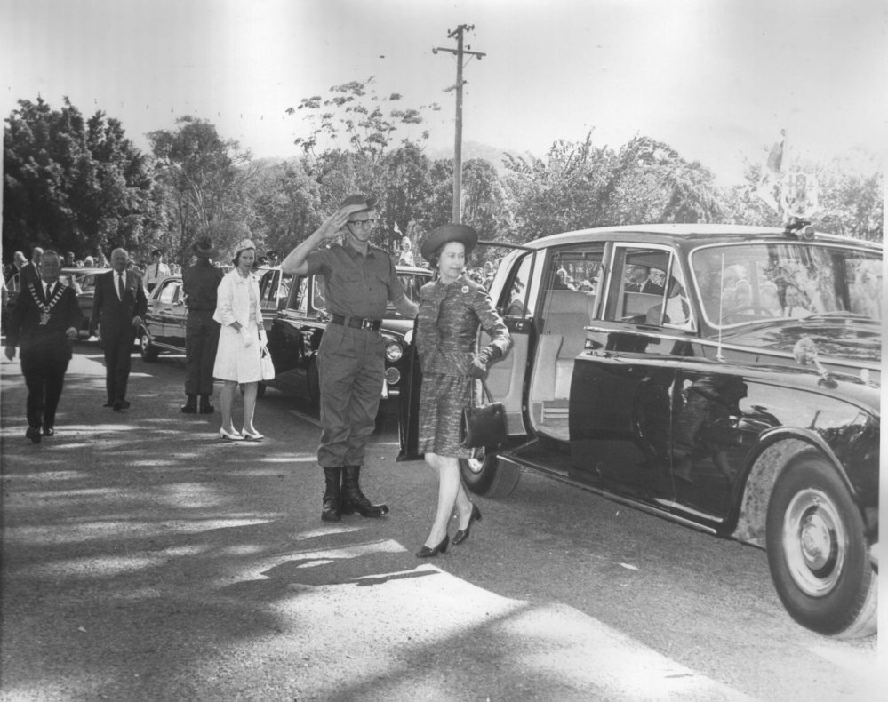 The Queen arrives at Coffs Harbour, April 1970
