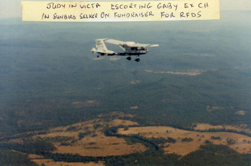 Judy Riddel escorts Aviator Gaby Kennard to her next stop, June 1993