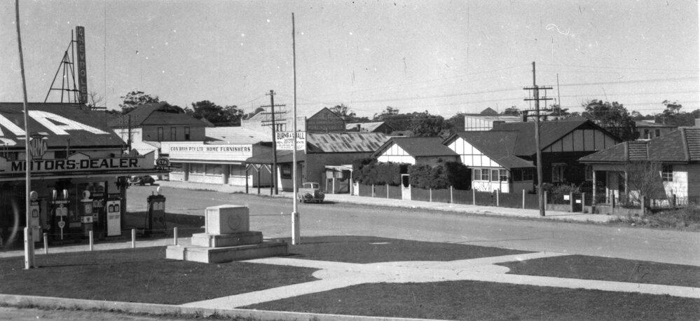 ANZAC Park beside the Pacific Highway, 1950s