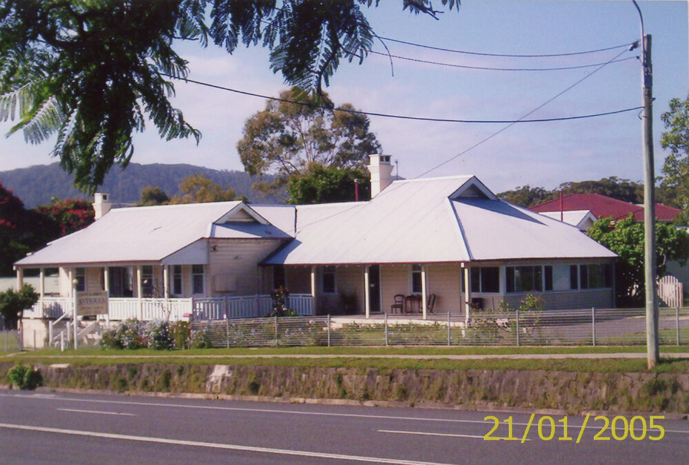 Antiques business in the old Courthouse building, 21 January 2005