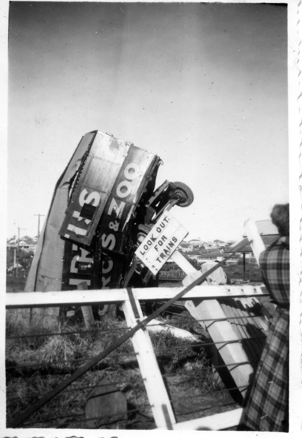 Wirth's Circus crash at railway crossing, 25 - 26 May 1953
