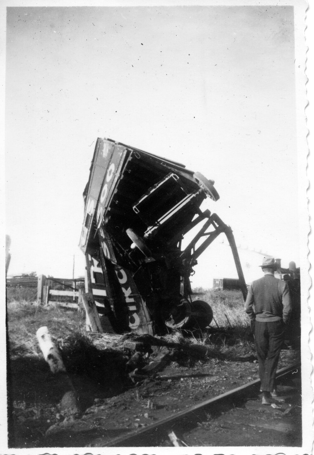 Wirth's Circus crash at railway crossing, 25 - 26 May 1953