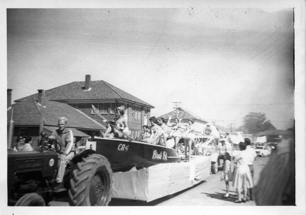 The Coffs Harbour Water Ski Club float, April 1964