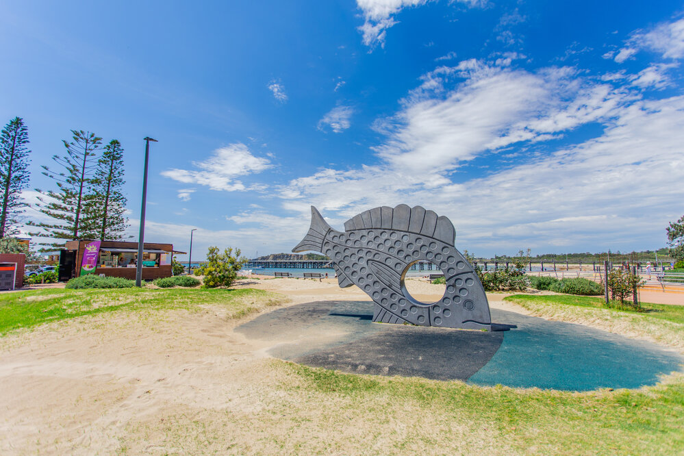 Cruising, Coffs Harbour Jetty