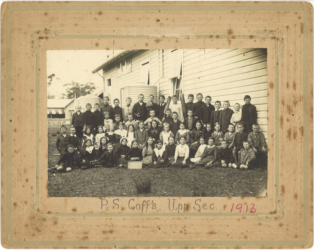 Upper secondary students in front of Coffs Harbour Public School, 1913
