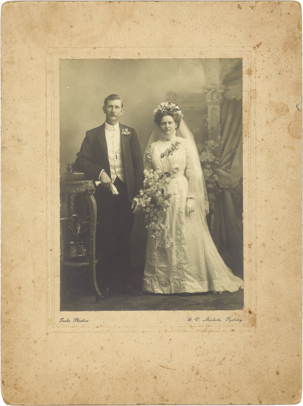 Wedding portrait of John Davis and Hephzibah Gallard, Sydney, 1910