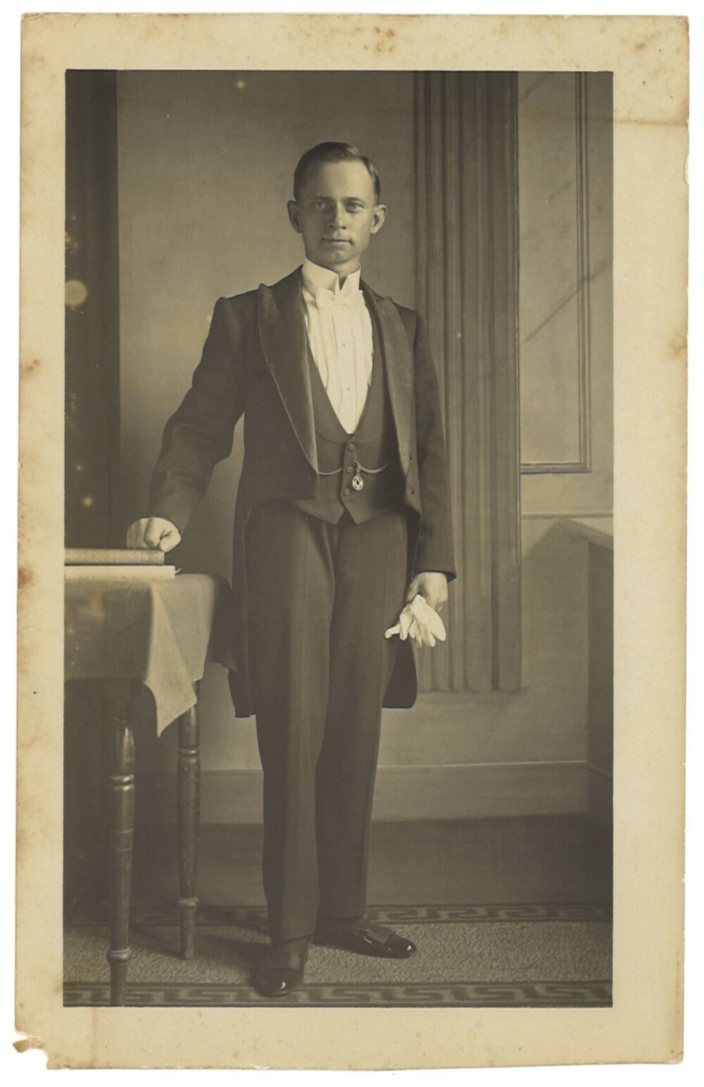 Self-portrait of Peter Jensen, 1922