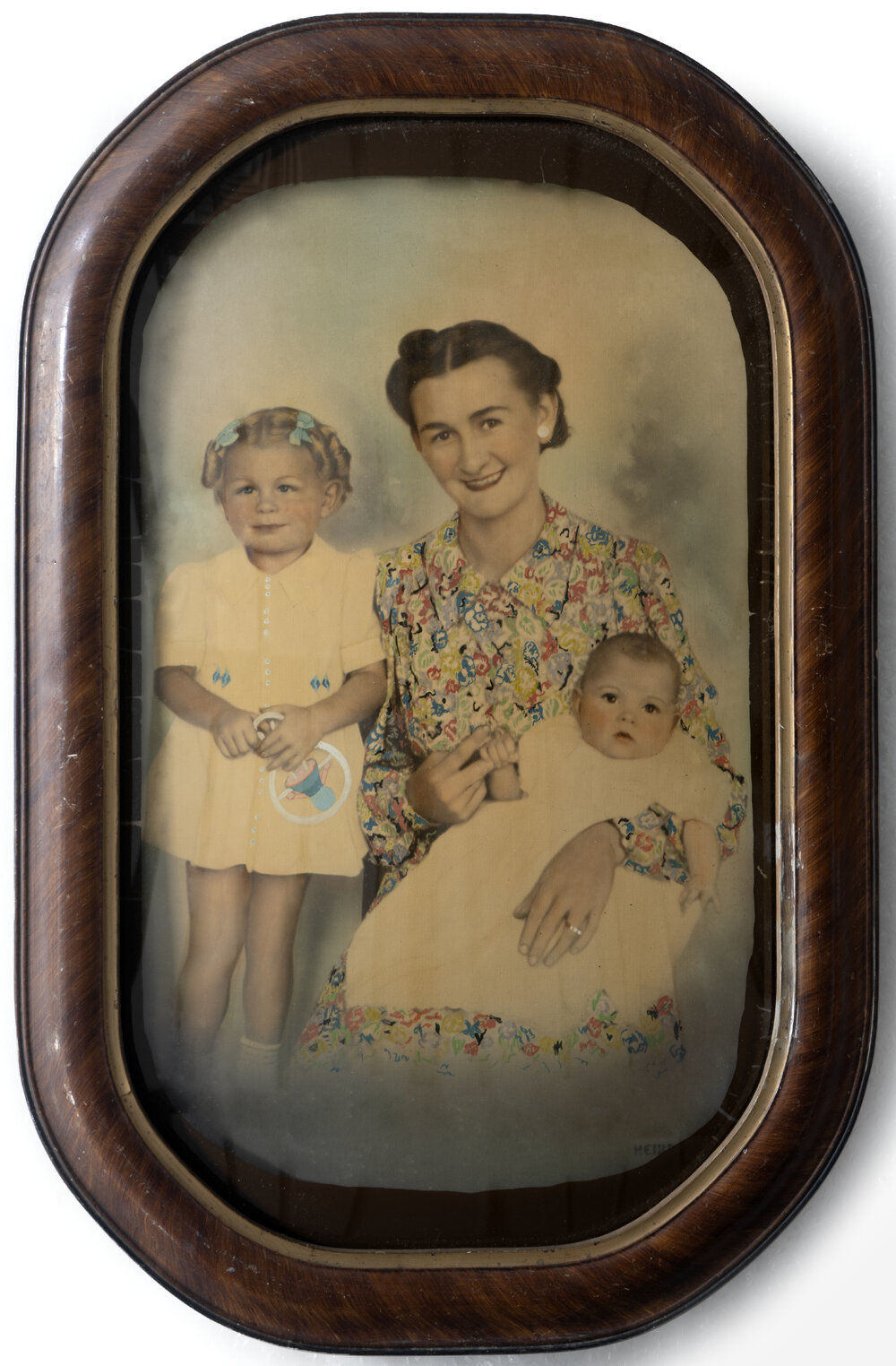 Portrait of Audrey Rose and daughters Beverly and Fay, 1942