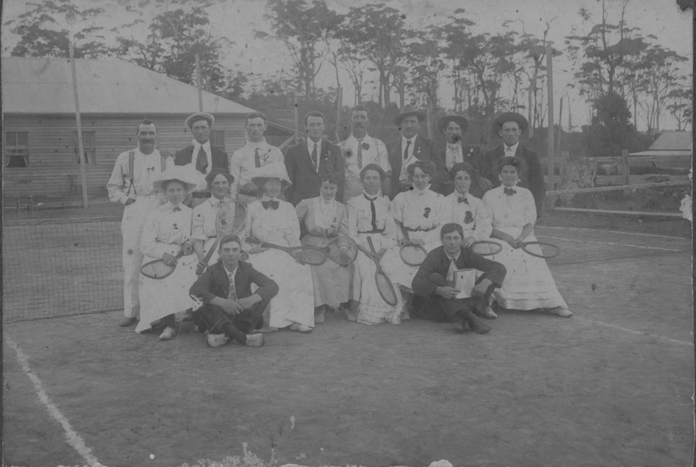 Group of tennis players at Jarrett's tennis court, 1904 