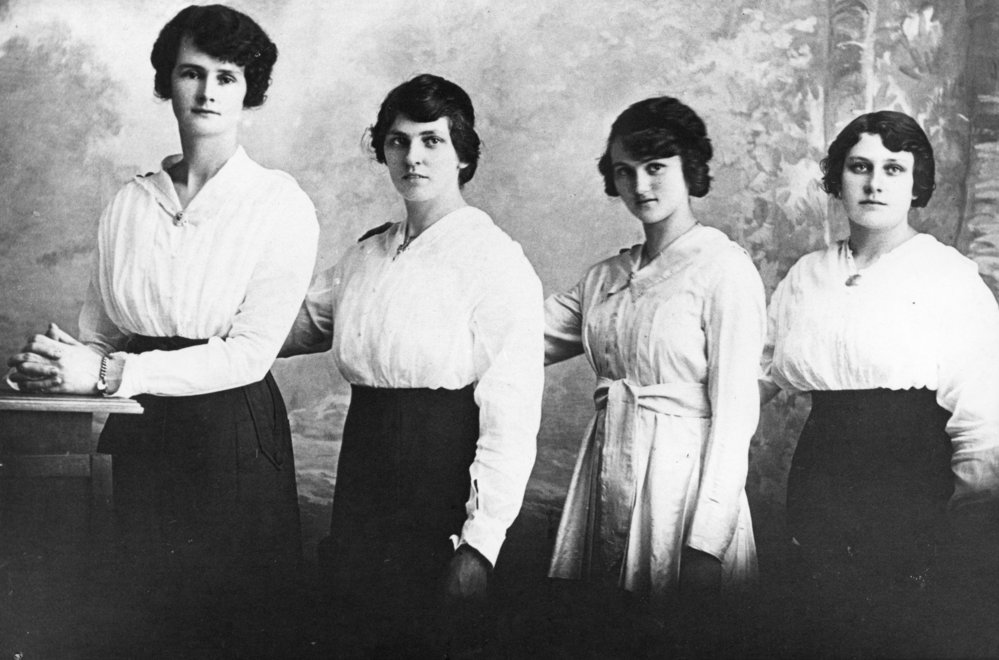 Pier Hotel staff, c. 1910
