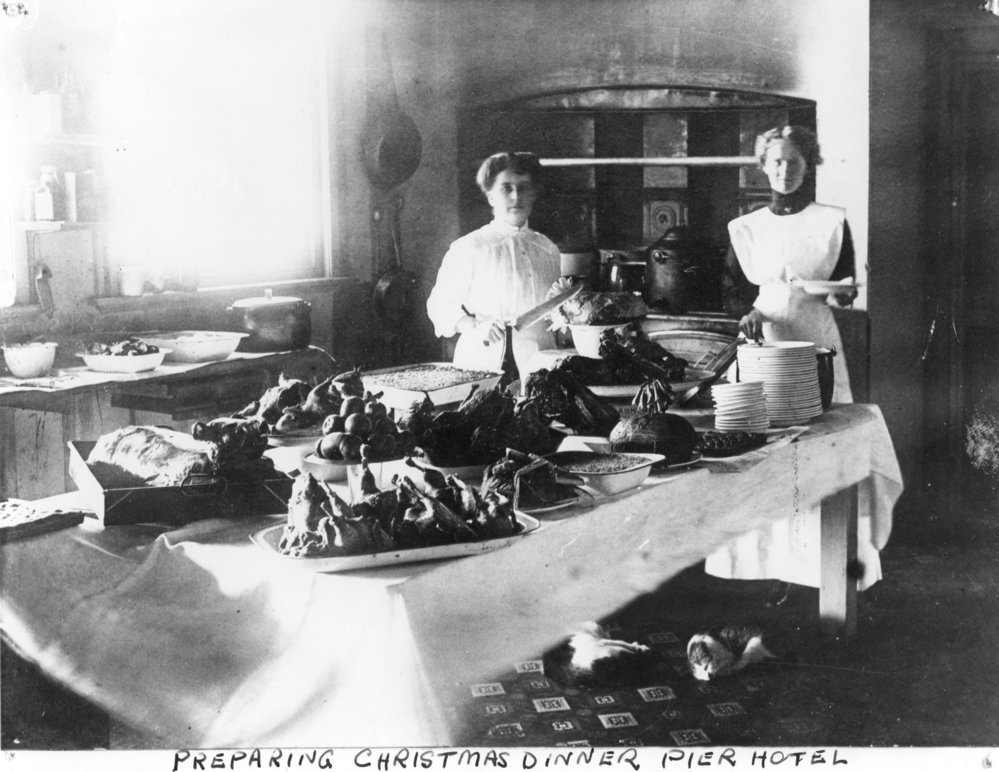Preparing Christmas dinner at the Pier Hotel, 25 December 1910