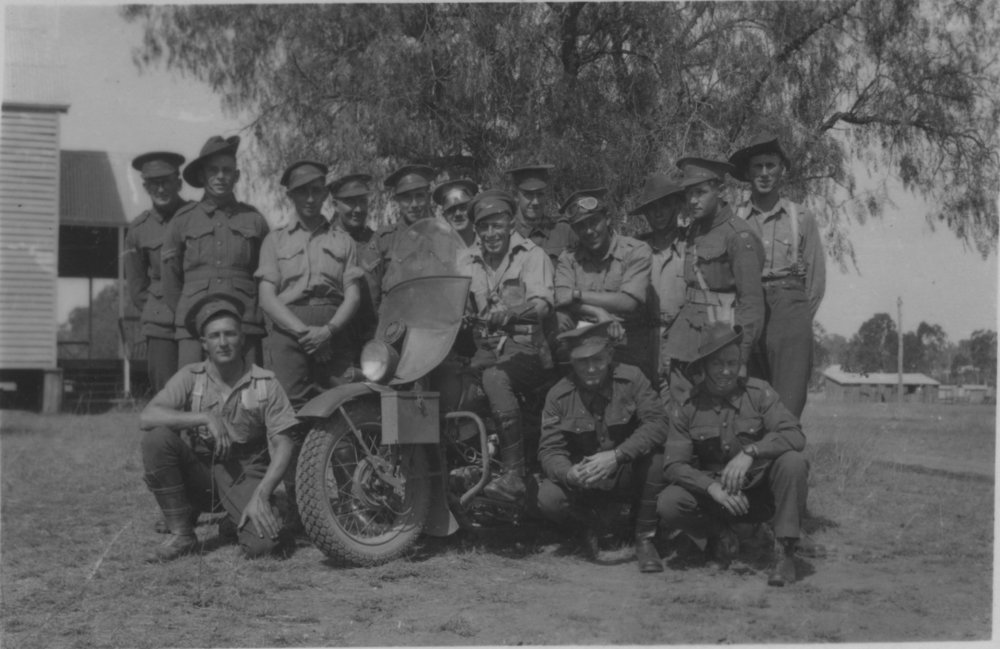 Despatch riders during World War II, 1939 - 1945 | Coffs Collections