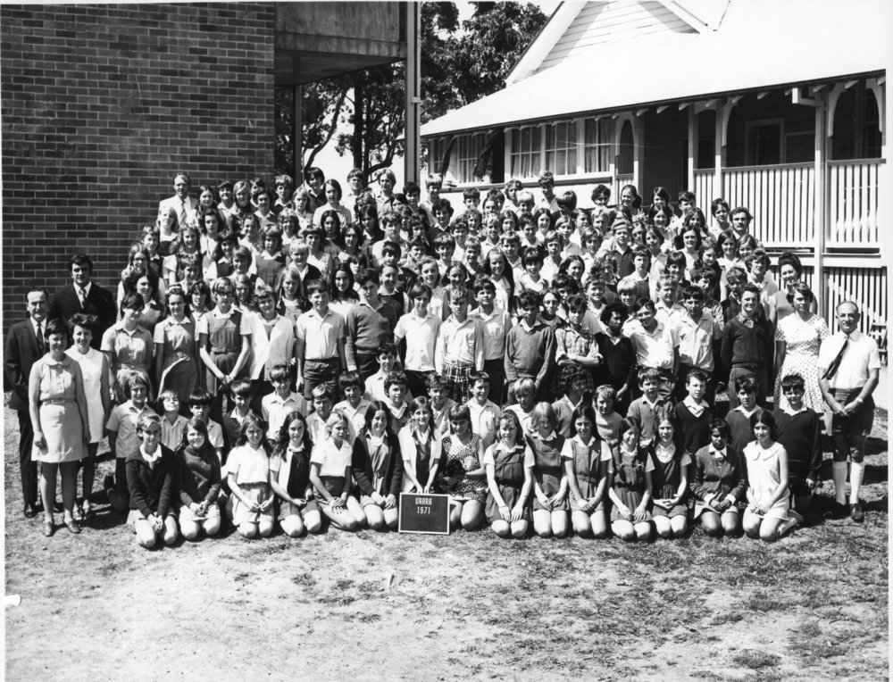 Students and teachers from Orara High School, 1971