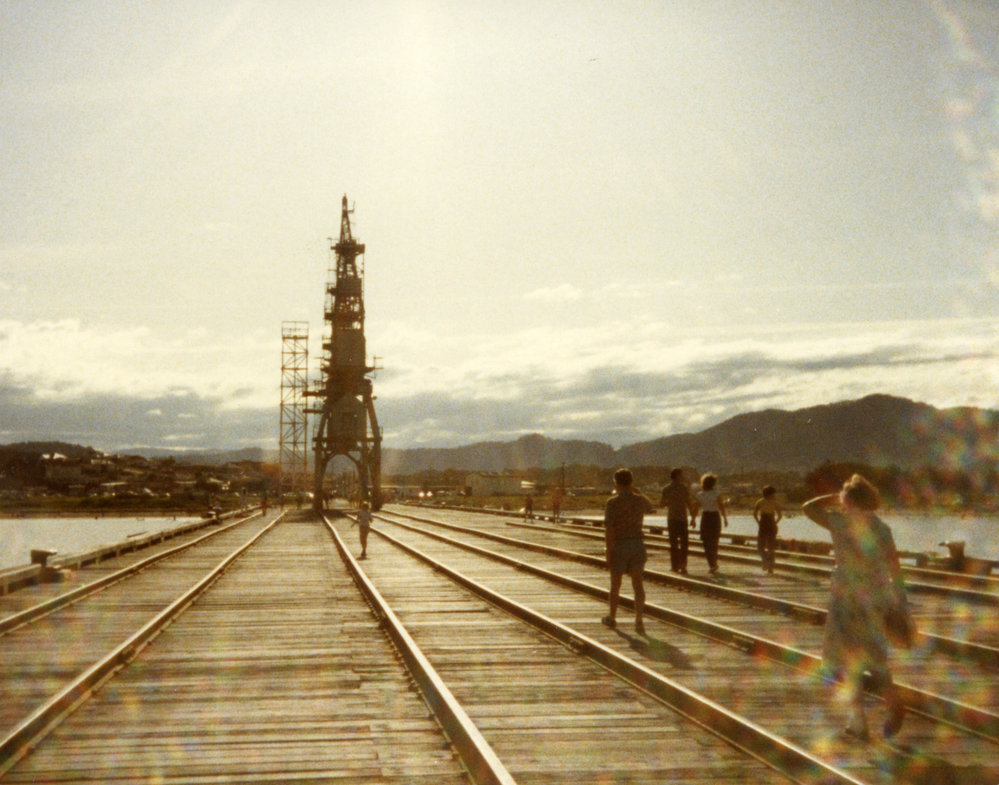 Dismantling the Stothert and Pitt crane on the Jetty, 1977
