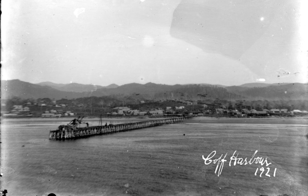 Looking west towards the Jetty and Jetty Beach, 1921