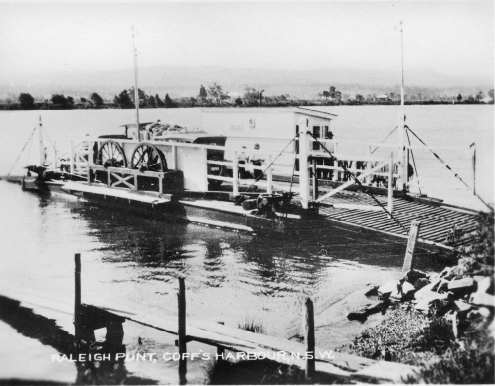 Raleigh Punt on the Kalang River, c. 1925