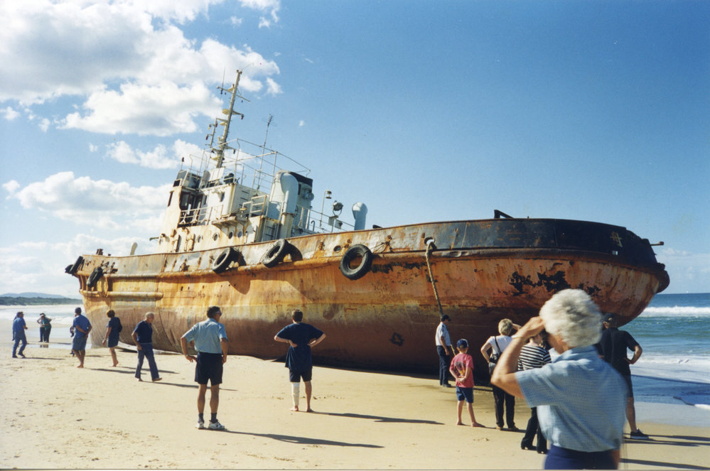 Refugee boat Zhou Gan Tou from South China beached at Scotts Head, 10 April 1999