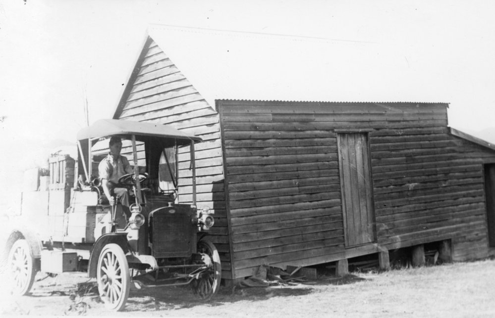 A chain-driven commercial wagon, c.1915
