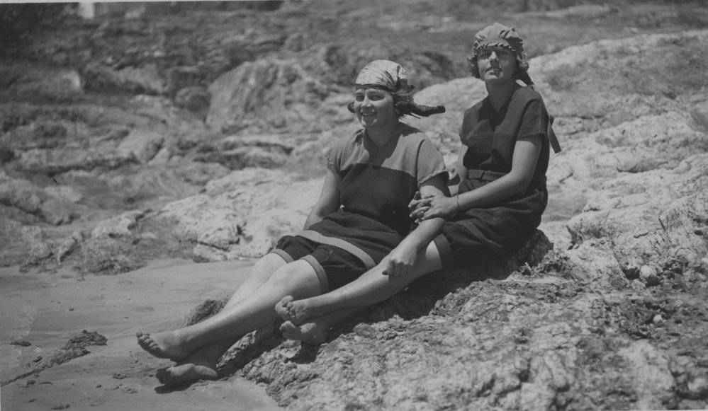 Portrait of Nellie and Alma Nelson at the beach, 22 October 1922