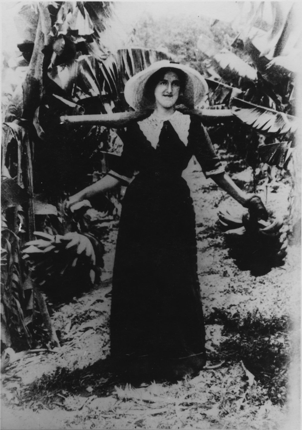 Portrait of Mary Gordon on Tom Cox's plantation, March 1913