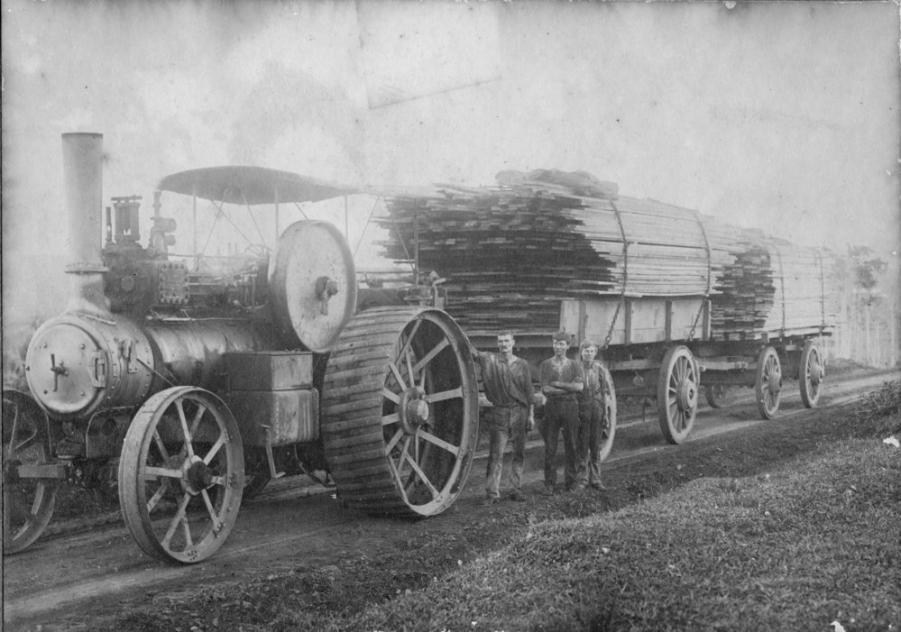 Fraser and King's solid wheel traction engine on Bellingen Road, 24 January 1920