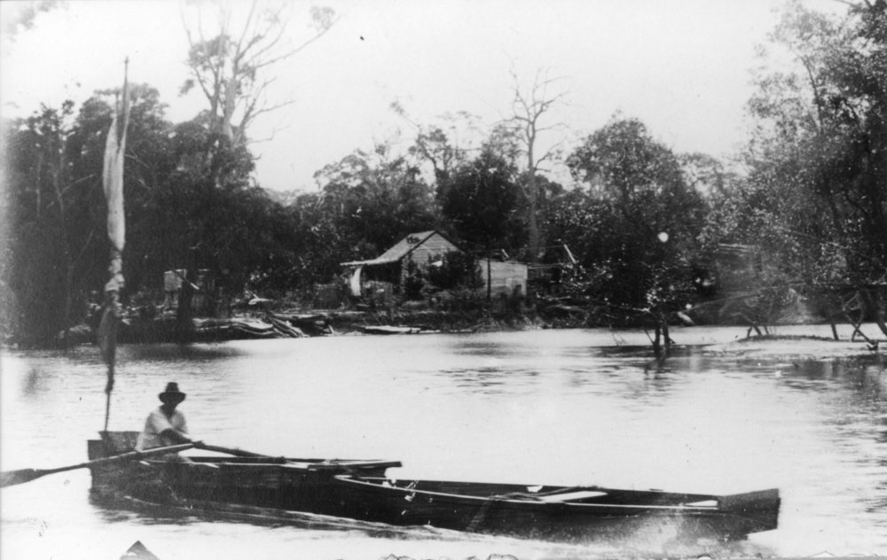 Bobby Hardacre rowing on Coffs Creek, 1920-1929