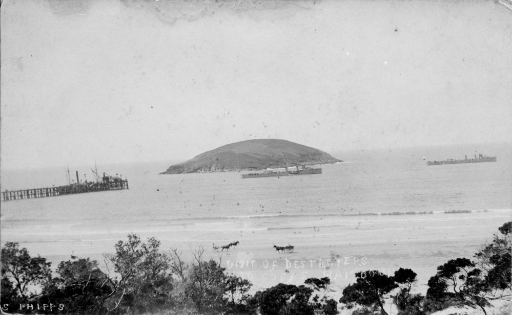 Visit of destroyers HMAS Yarra and HMAS Parramatta, May 1911 